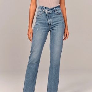 Abercrombie&Fitch Curve Love Ultra High Rise 90s Straight Jean